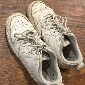 Nike White Tennis Shoe